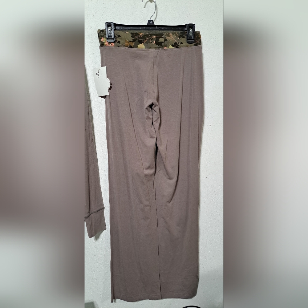 Camo Gal yoga pants n jacket, All 3 pieces for $23 sz. sm - Picture 9 of 11